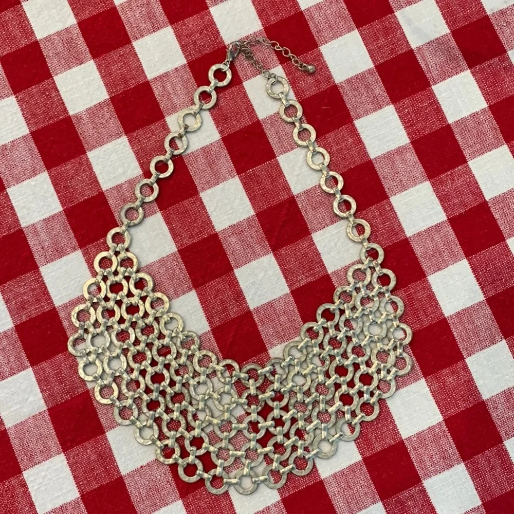 Silver tone boutique necklace